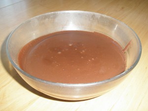 El bol con la masa de chocolate